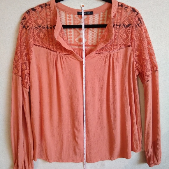 Harlowe and Graham Lace Trim Blouse - Picture 6 of 8